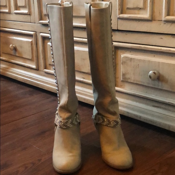 Cream Colored zip up boots with crystal detail - Picture 4 of 4